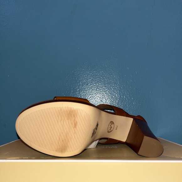 Michael kors Berkley sandal Size US 7M - Picture 3 of 5